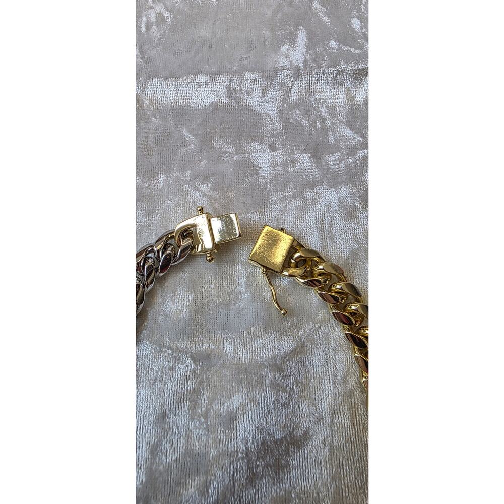 Cuban Link Maximalist Choker Two Tone 15 inches* - Picture 6 of 7